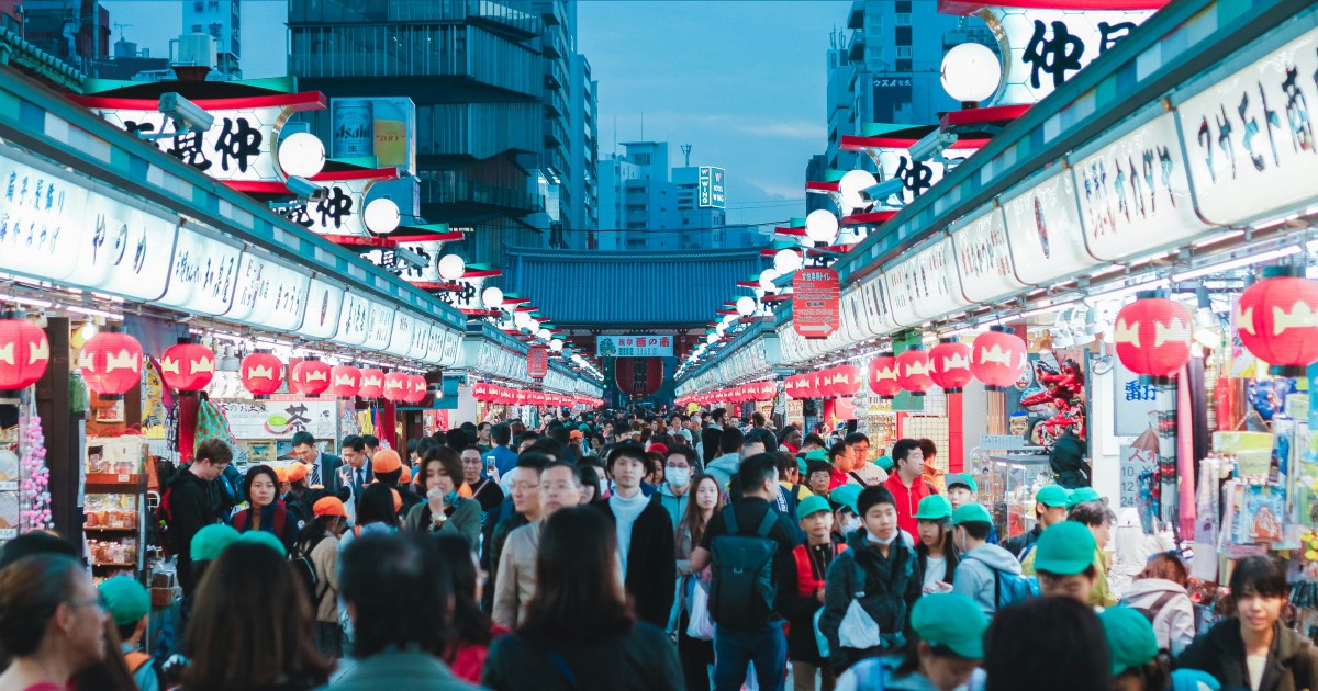 一時期に比べて街の中で見かける外人の数が減ってきたような…？