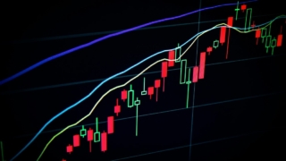 日経平均株価が７万円を突破しても、やはり個人の体感的にはほとんど上がっている実感が無く…